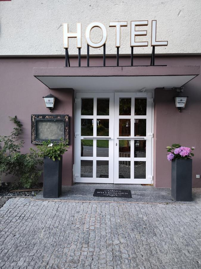 Hotel Loewen Tengen Exterior photo